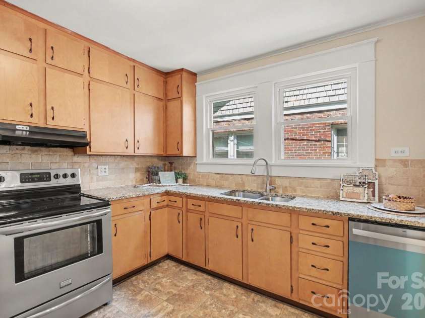 705 Maupin Avenue, Salisbury, NC 28144.  MLS# CAR4413524, YatesRealty ID 43677. Kitchen