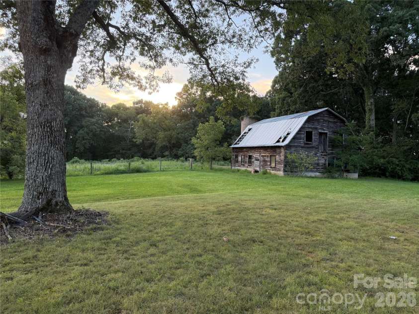 3411 Yount Road, Newton, NC 28658.  MLS# CAR4413321, YatesRealty ID 43682. 