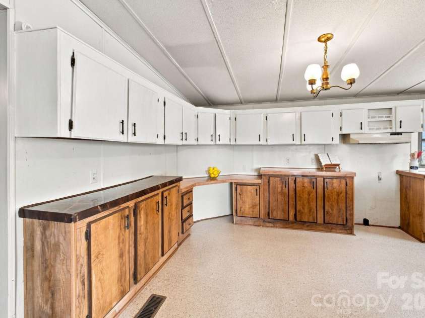3411 Yount Road, Newton, NC 28658.  MLS# CAR4413321, YatesRealty ID 43682. 