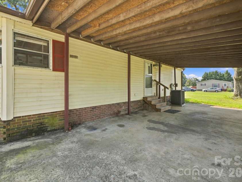 3411 Yount Road, Newton, NC 28658.  MLS# CAR4413321, YatesRealty ID 43682. 