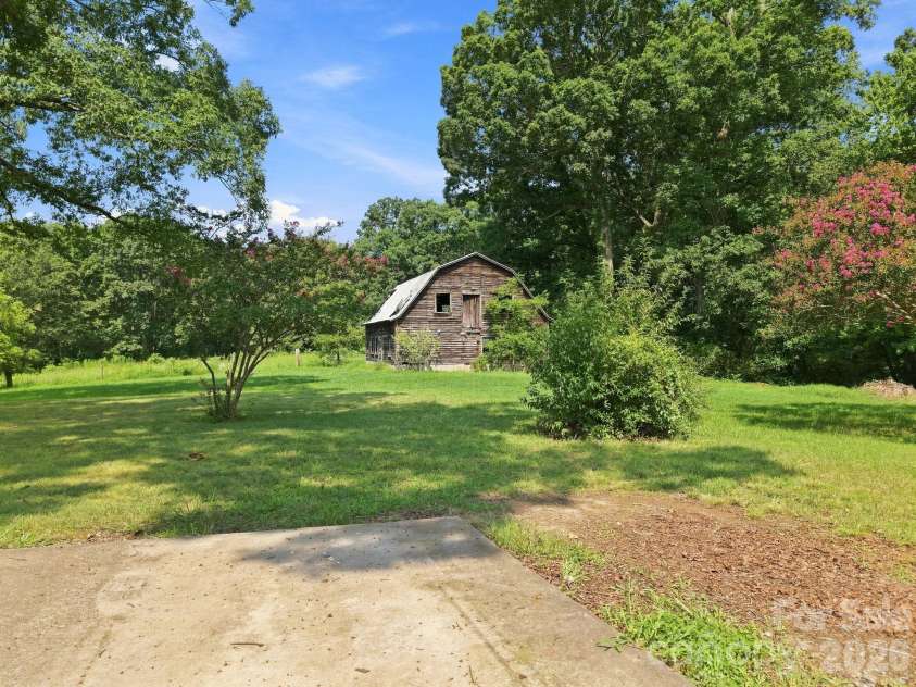 3411 Yount Road, Newton, NC 28658.  MLS# CAR4413321, YatesRealty ID 43682. 