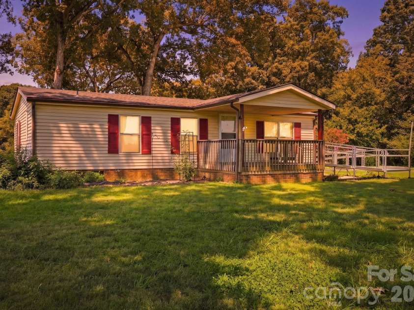 3411 Yount Road, Newton, NC 28658.  MLS# CAR4413321, YatesRealty ID 43682. 
