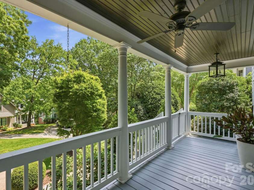 2013 Victorian Place, Charlotte, NC 28203.  MLS# CAR4408968, YatesRealty ID 43684. 