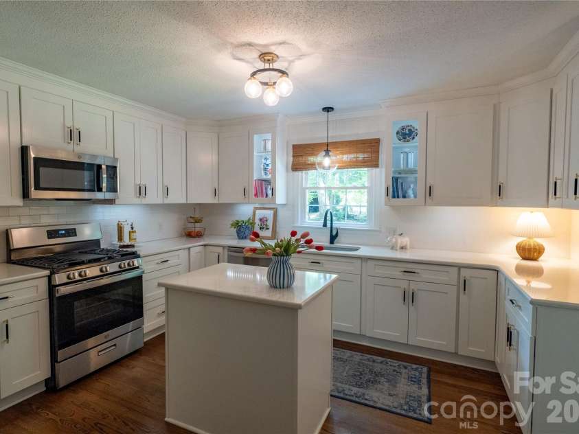 2312 Belmont Drive, Reidsville, NC 27320.  MLS# CAR4413995, YatesRealty ID 43686. 
