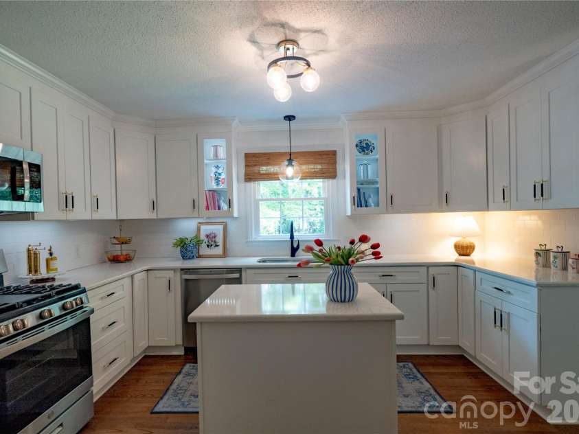 2312 Belmont Drive, Reidsville, NC 27320.  MLS# CAR4413995, YatesRealty ID 43686. 