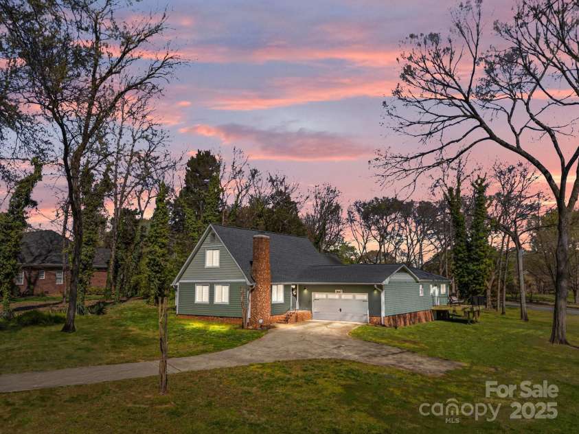 3647 Glen Haven Drive, Concord, NC 28027.  MLS# CAR4240744, YatesRealty ID 4369. 