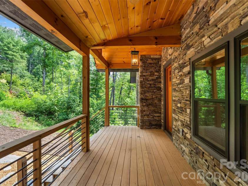 44 Valley View Drive, Marion, NC 28752.  MLS# CAR4413930, YatesRealty ID 43692. 