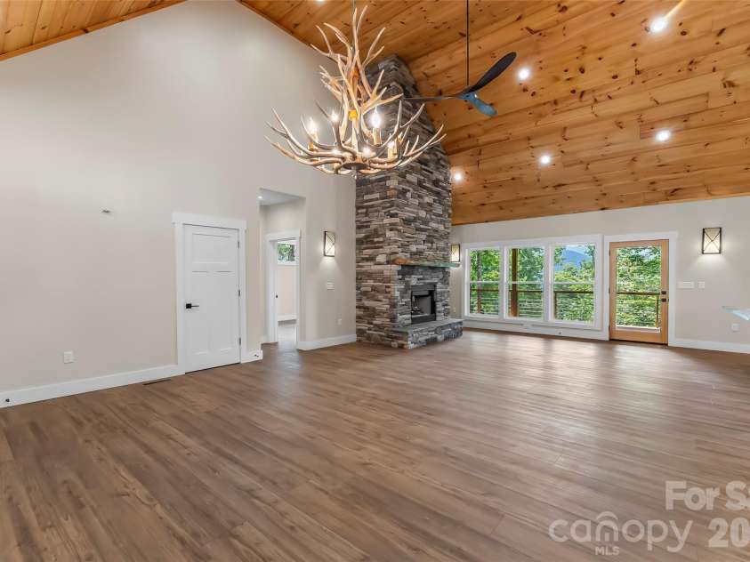 44 Valley View Drive, Marion, NC 28752.  MLS# CAR4413930, YatesRealty ID 43692. 