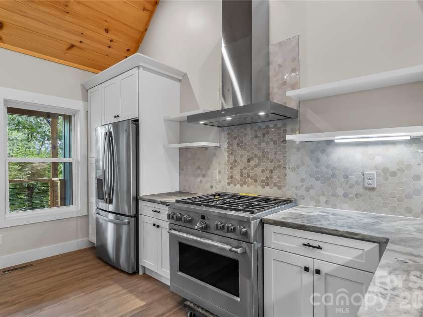 44 Valley View Drive, Marion, NC 28752.  MLS# CAR4413930, YatesRealty ID 43692. 