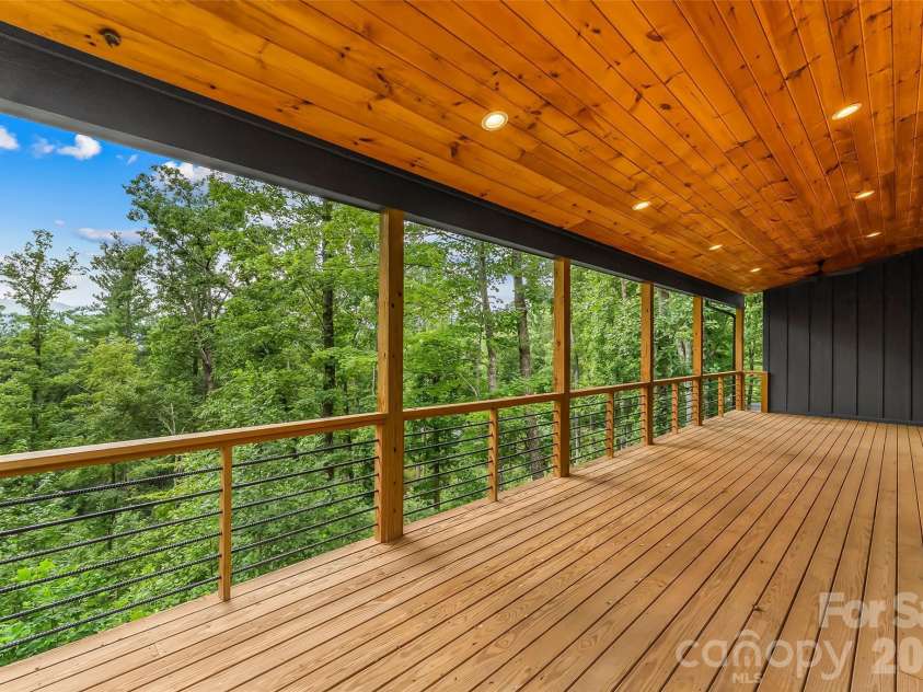 44 Valley View Drive, Marion, NC 28752.  MLS# CAR4413930, YatesRealty ID 43692. 