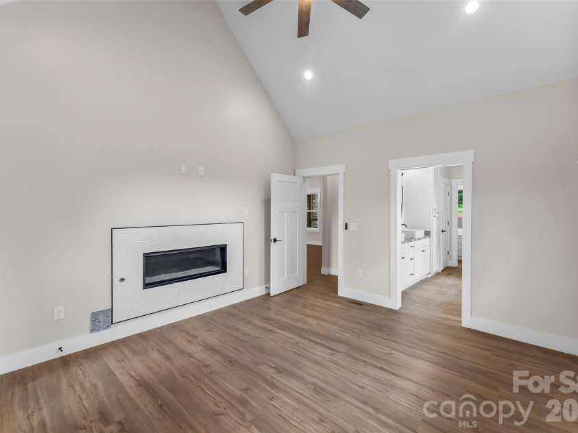 44 Valley View Drive, Marion, NC 28752.  MLS# CAR4413930, YatesRealty ID 43692. 