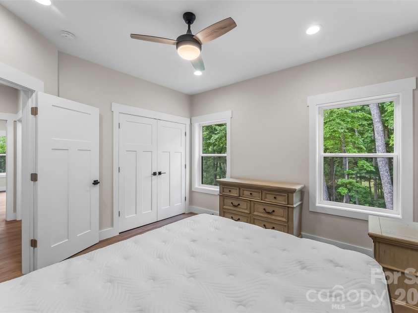 44 Valley View Drive, Marion, NC 28752.  MLS# CAR4413930, YatesRealty ID 43692. 