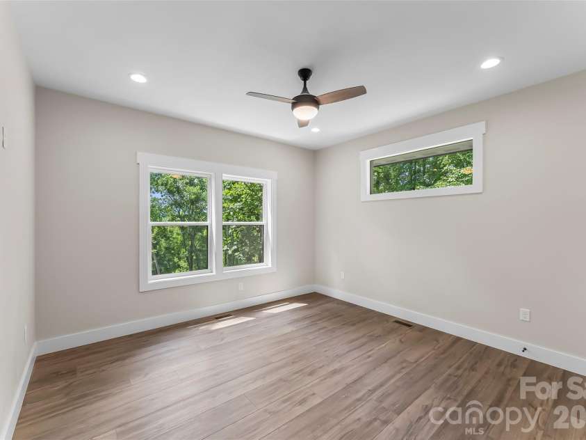 44 Valley View Drive, Marion, NC 28752.  MLS# CAR4413930, YatesRealty ID 43692. 