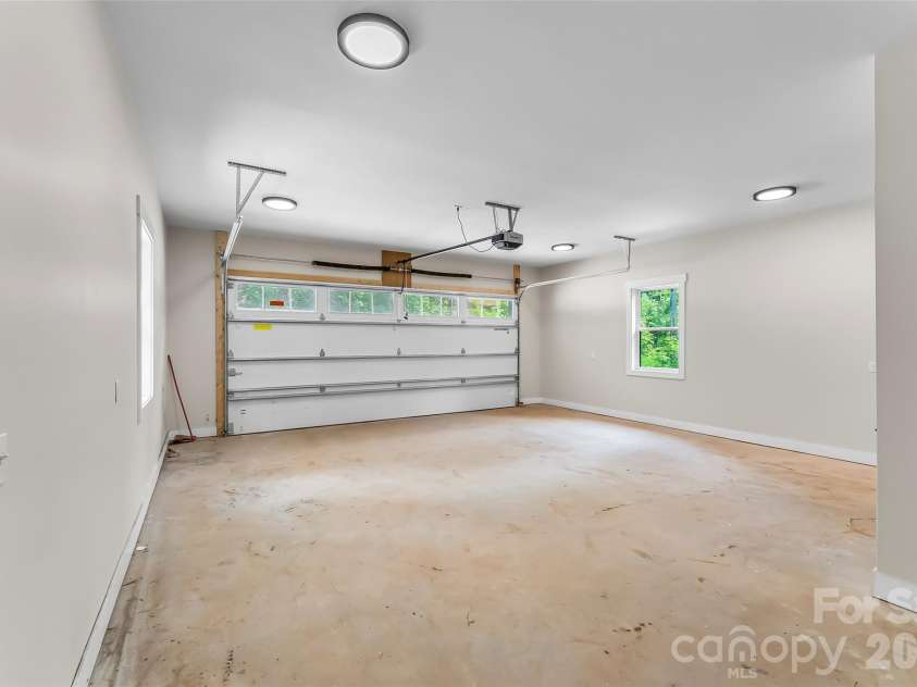 44 Valley View Drive, Marion, NC 28752.  MLS# CAR4413930, YatesRealty ID 43692. 