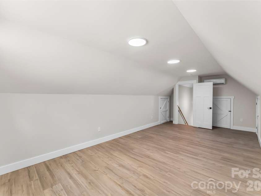 44 Valley View Drive, Marion, NC 28752.  MLS# CAR4413930, YatesRealty ID 43692. Bonus room above garage