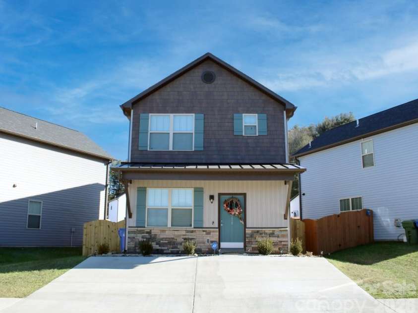 232 Slade Lane, Black Mountain, NC 28711.  MLS# CAR4414082, YatesRealty ID 43695. Not Actual House