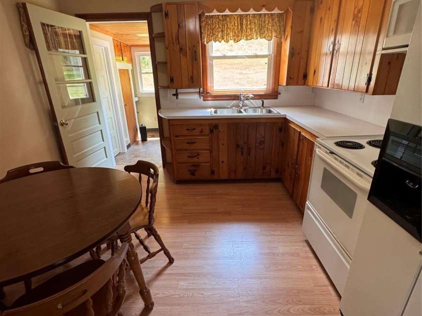 189 Old NC 181 Highway, Newland, NC 28657.  MLS# CAR4413944, YatesRealty ID 43698. Kitchen