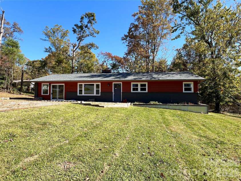 3 Mount Royal Drive, Arden, NC 28704.  MLS# CAR4413599, YatesRealty ID 43699. 