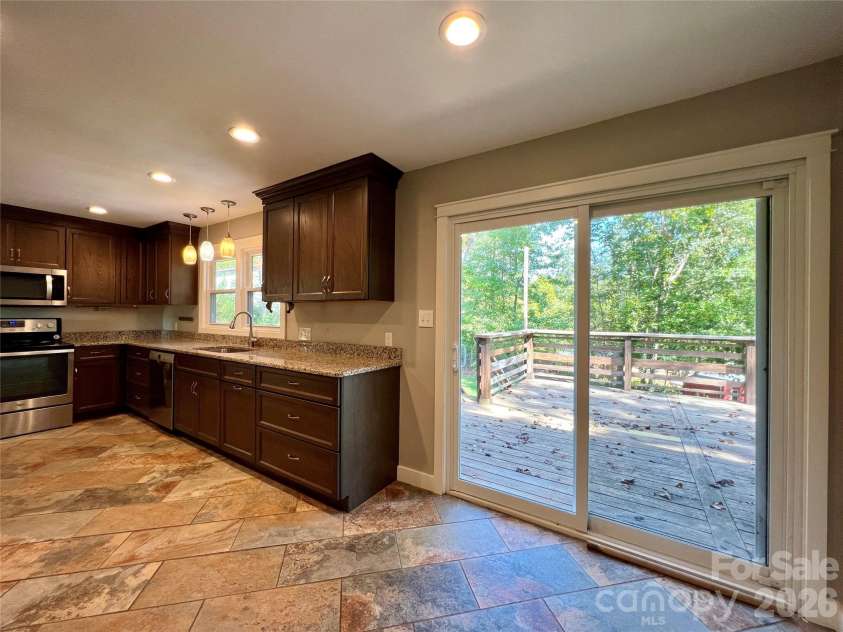 3 Mount Royal Drive, Arden, NC 28704.  MLS# CAR4413599, YatesRealty ID 43699. 