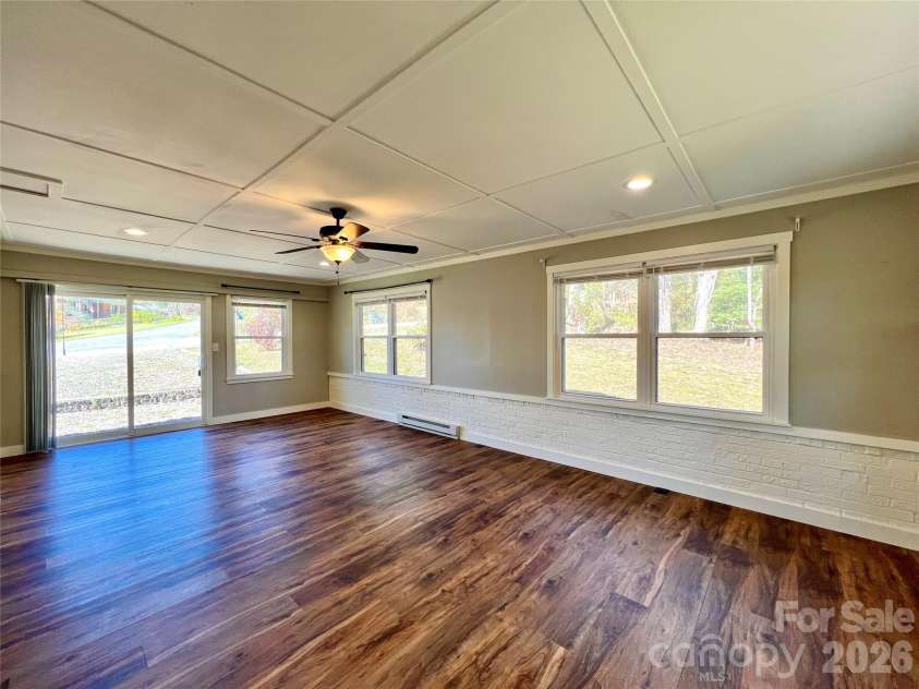 3 Mount Royal Drive, Arden, NC 28704.  MLS# CAR4413599, YatesRealty ID 43699. 