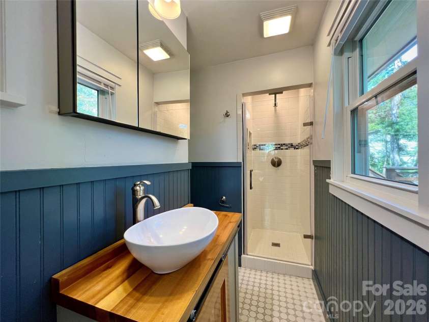 3 Mount Royal Drive, Arden, NC 28704.  MLS# CAR4413599, YatesRealty ID 43699. 