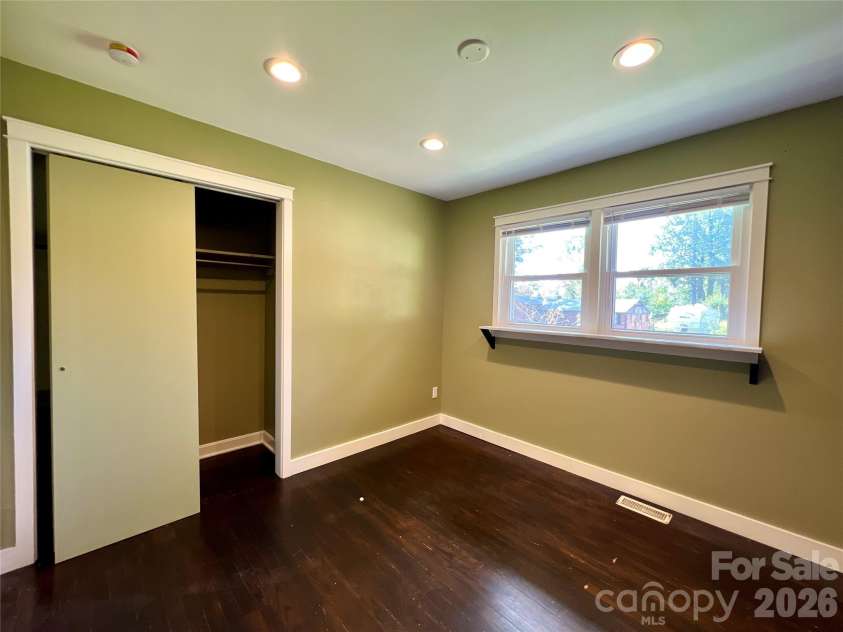 3 Mount Royal Drive, Arden, NC 28704.  MLS# CAR4413599, YatesRealty ID 43699. 