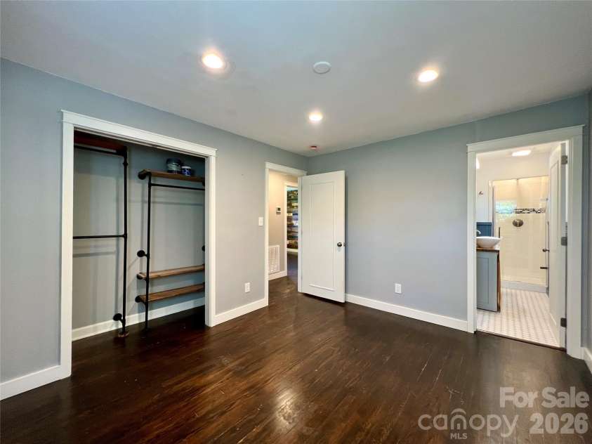 3 Mount Royal Drive, Arden, NC 28704.  MLS# CAR4413599, YatesRealty ID 43699. 