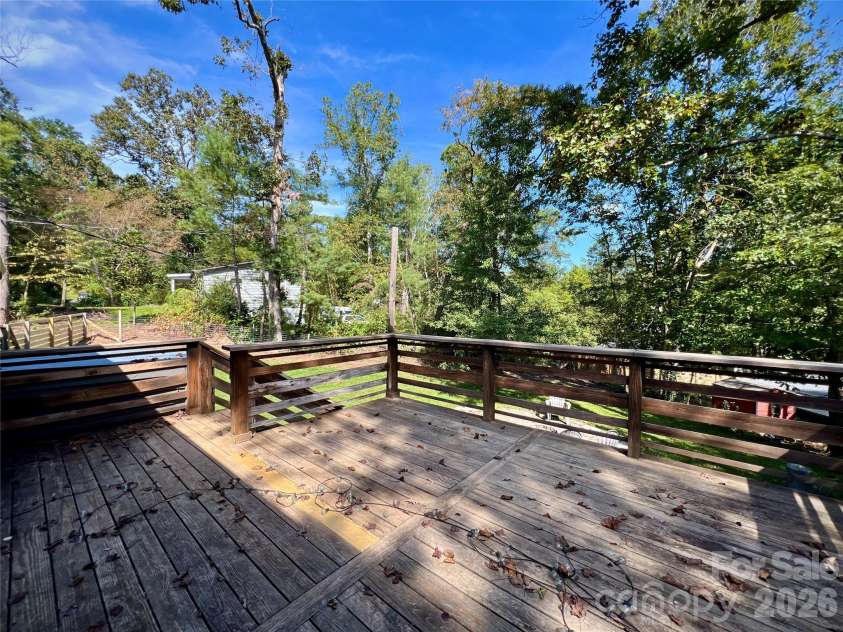 3 Mount Royal Drive, Arden, NC 28704.  MLS# CAR4413599, YatesRealty ID 43699. 