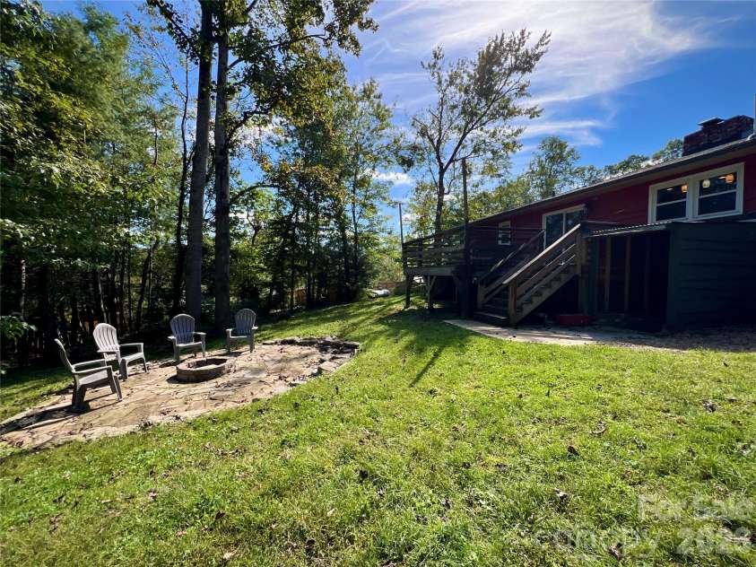 3 Mount Royal Drive, Arden, NC 28704.  MLS# CAR4413599, YatesRealty ID 43699. 