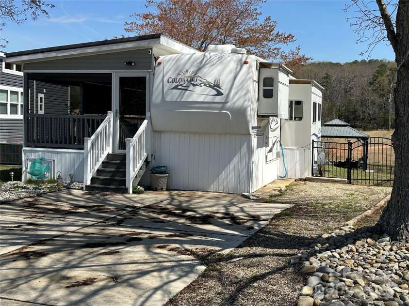 134 Putt Putt Lane, New London, NC 28127.  MLS# CAR4241139, YatesRealty ID 437. 