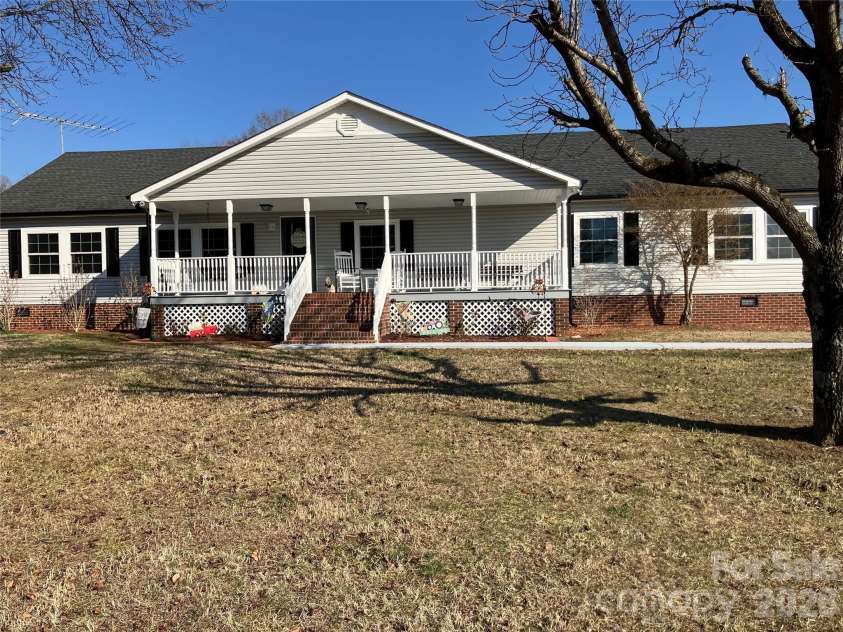 13215 Pine Bluff Road, Midland, NC 28107.  MLS# CAR4345295, YatesRealty ID 4370. 