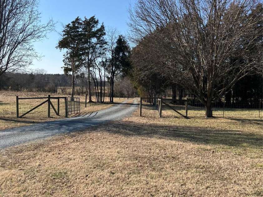 13215 Pine Bluff Road, Midland, NC 28107.  MLS# CAR4345295, YatesRealty ID 4370. 