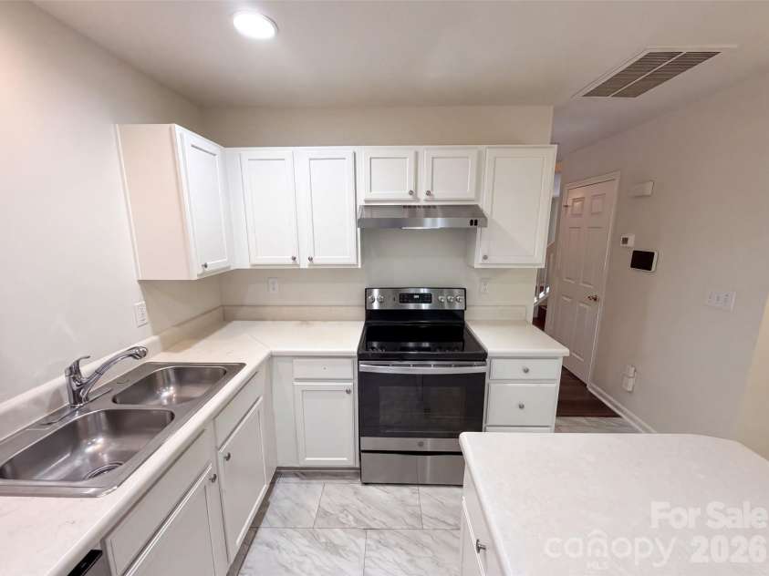 4165 Birch Leaf Court, Charlotte, NC 28215.  MLS# CAR4414130, YatesRealty ID 43700. 