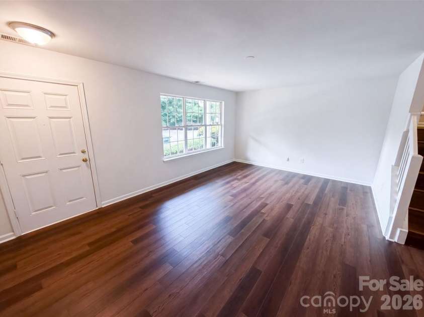 4165 Birch Leaf Court, Charlotte, NC 28215.  MLS# CAR4414130, YatesRealty ID 43700. 