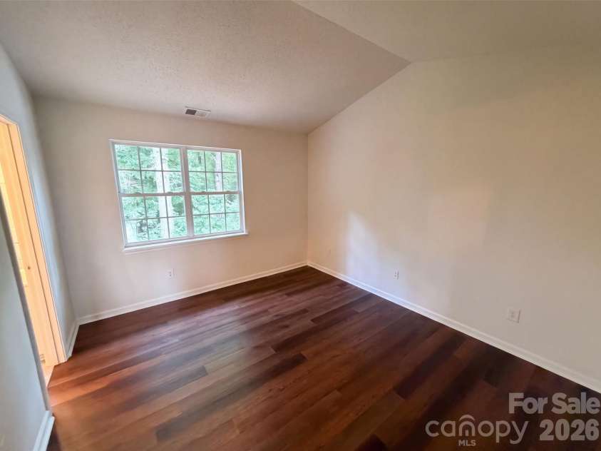 4165 Birch Leaf Court, Charlotte, NC 28215.  MLS# CAR4414130, YatesRealty ID 43700. 