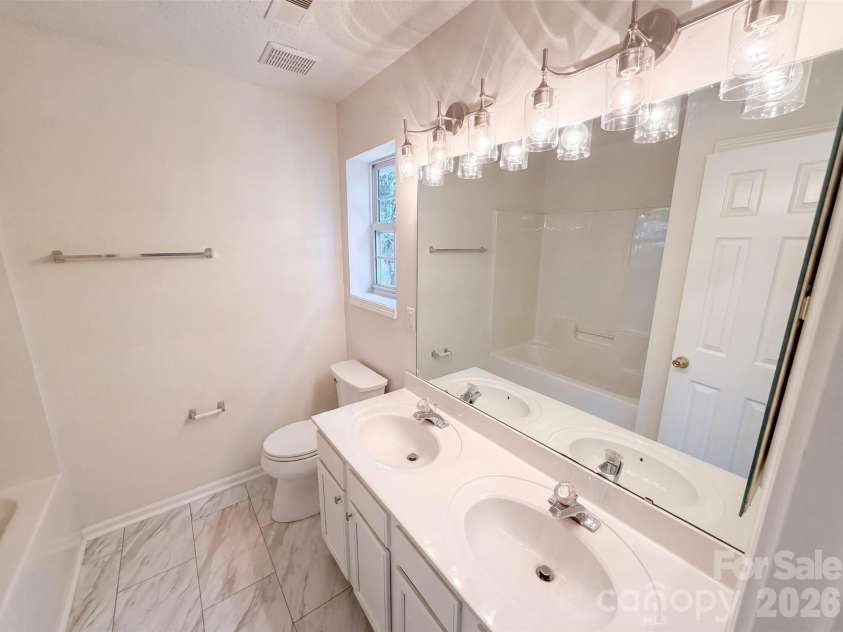 4165 Birch Leaf Court, Charlotte, NC 28215.  MLS# CAR4414130, YatesRealty ID 43700. 