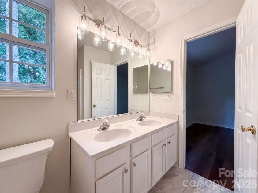 4165 Birch Leaf Court, Charlotte, NC 28215.  MLS# CAR4414130, YatesRealty ID 43700. 