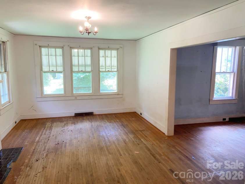 213 Wiley Avenue, York, SC 29745.  MLS# CAR4414129, YatesRealty ID 43701. 