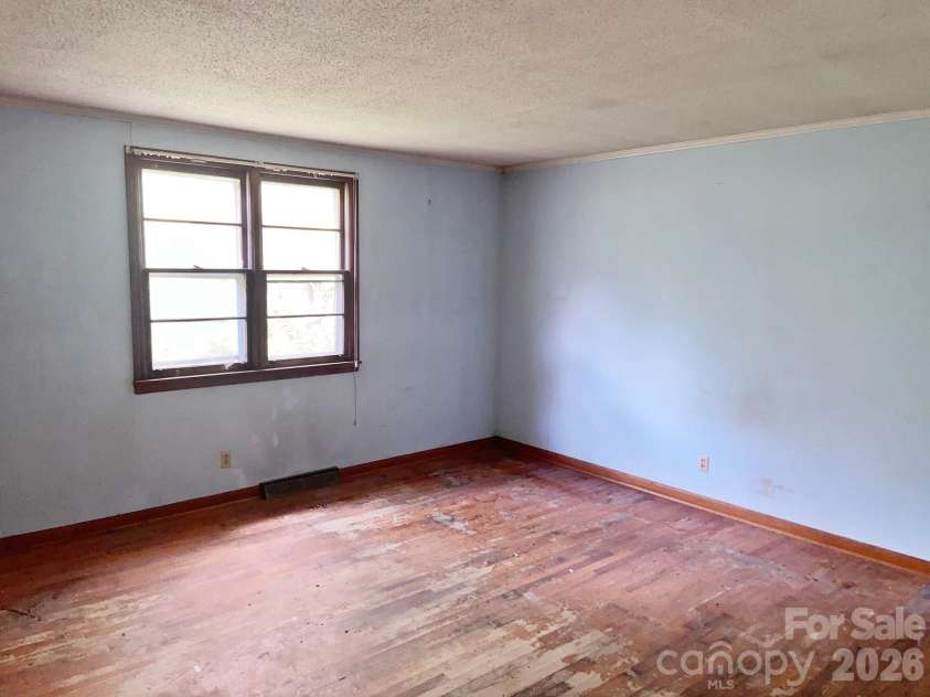 213 Wiley Avenue, York, SC 29745.  MLS# CAR4414129, YatesRealty ID 43701. 