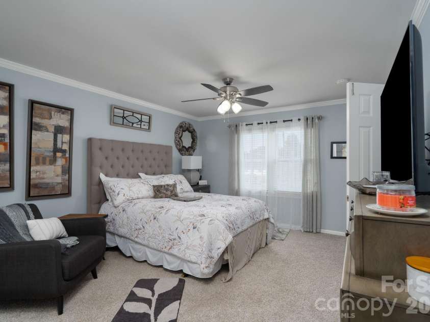 109 Stroupe Road, Gastonia, NC 28056.  MLS# CAR4407792, YatesRealty ID 43703. 