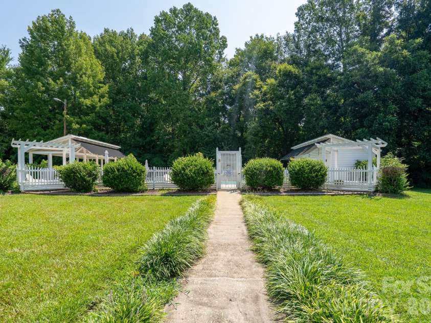 109 Stroupe Road, Gastonia, NC 28056.  MLS# CAR4407792, YatesRealty ID 43703. 