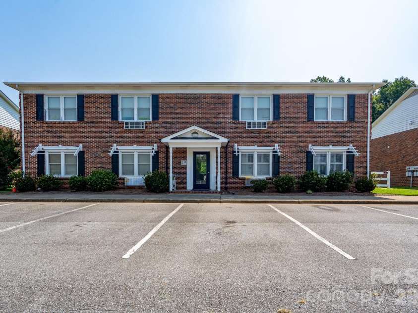 109 Stroupe Road, Gastonia, NC 28056.  MLS# CAR4407792, YatesRealty ID 43703. 