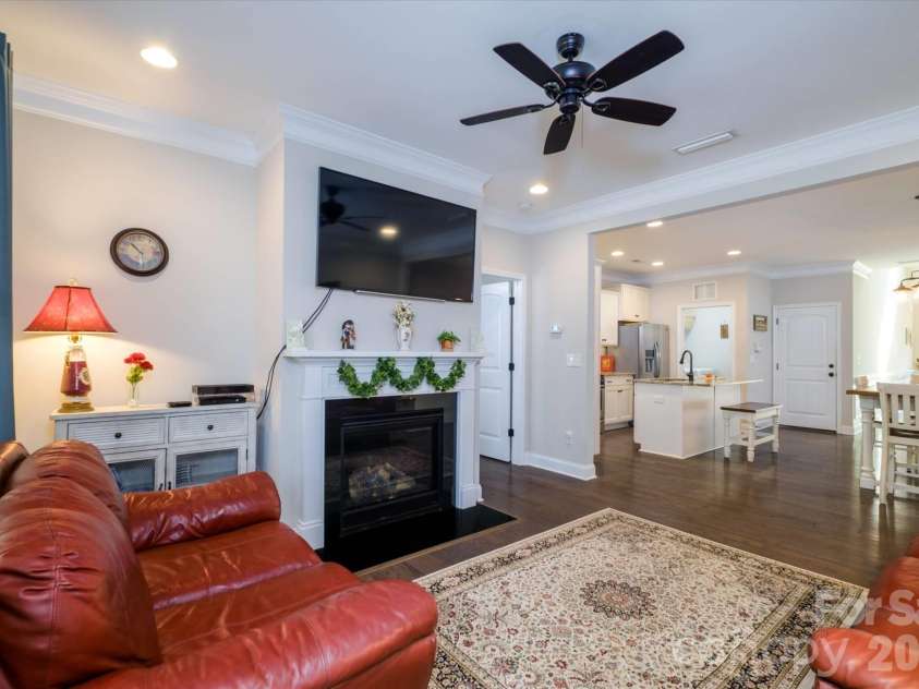 4185 La Crema Drive, Charlotte, NC 28214.  MLS# CAR4413064, YatesRealty ID 43706. 