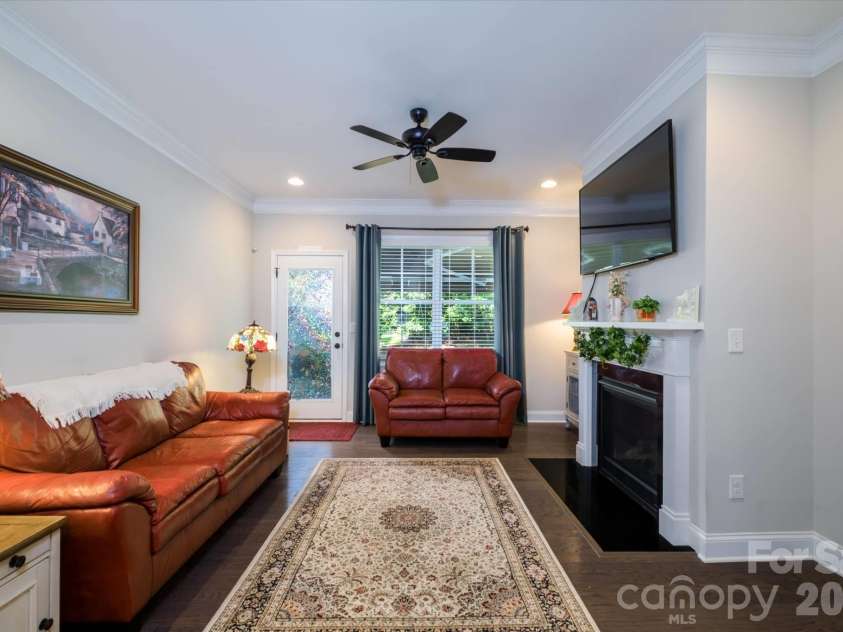 4185 La Crema Drive, Charlotte, NC 28214.  MLS# CAR4413064, YatesRealty ID 43706. 