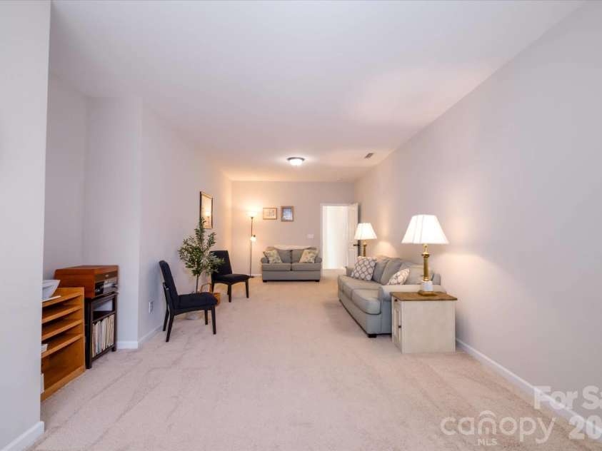 4185 La Crema Drive, Charlotte, NC 28214.  MLS# CAR4413064, YatesRealty ID 43706. 