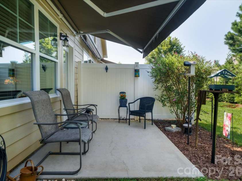 4185 La Crema Drive, Charlotte, NC 28214.  MLS# CAR4413064, YatesRealty ID 43706. 