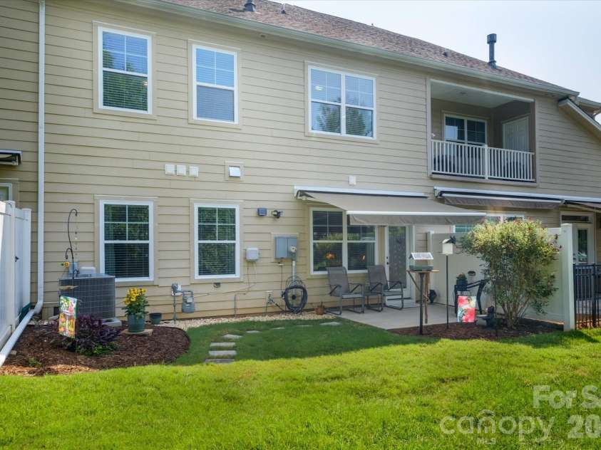 4185 La Crema Drive, Charlotte, NC 28214.  MLS# CAR4413064, YatesRealty ID 43706. 