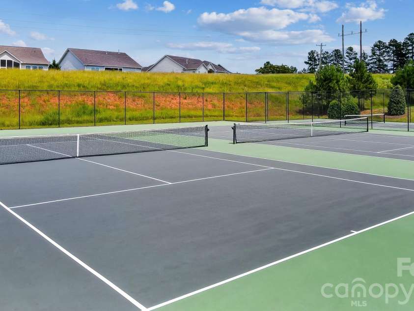 4185 La Crema Drive, Charlotte, NC 28214.  MLS# CAR4413064, YatesRealty ID 43706. 