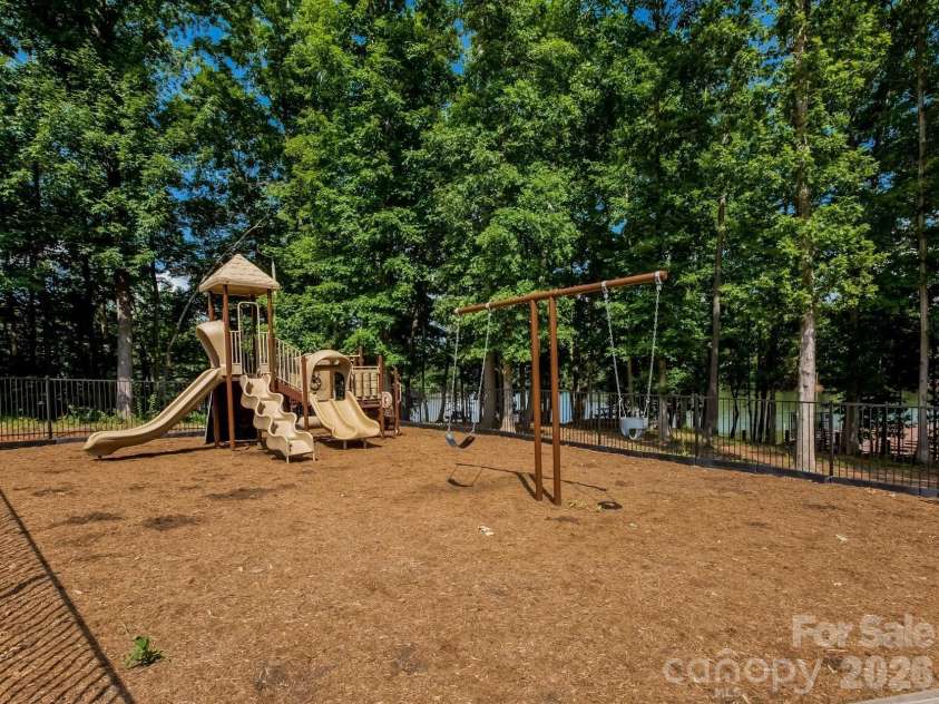 4185 La Crema Drive, Charlotte, NC 28214.  MLS# CAR4413064, YatesRealty ID 43706. 