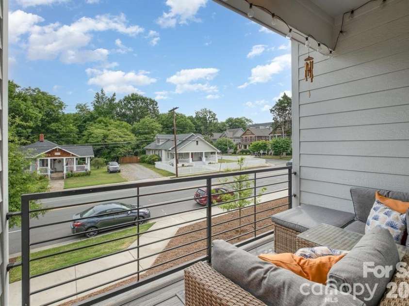 1150 36th Street, Charlotte, NC 28205.  MLS# CAR4345446, YatesRealty ID 4371. 